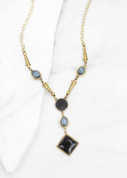 Vidaore Necklace